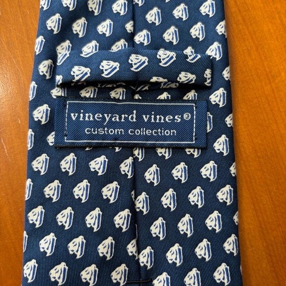 Vineyard Vines Men’s Necktie Blue and White - Picture 6 of 10